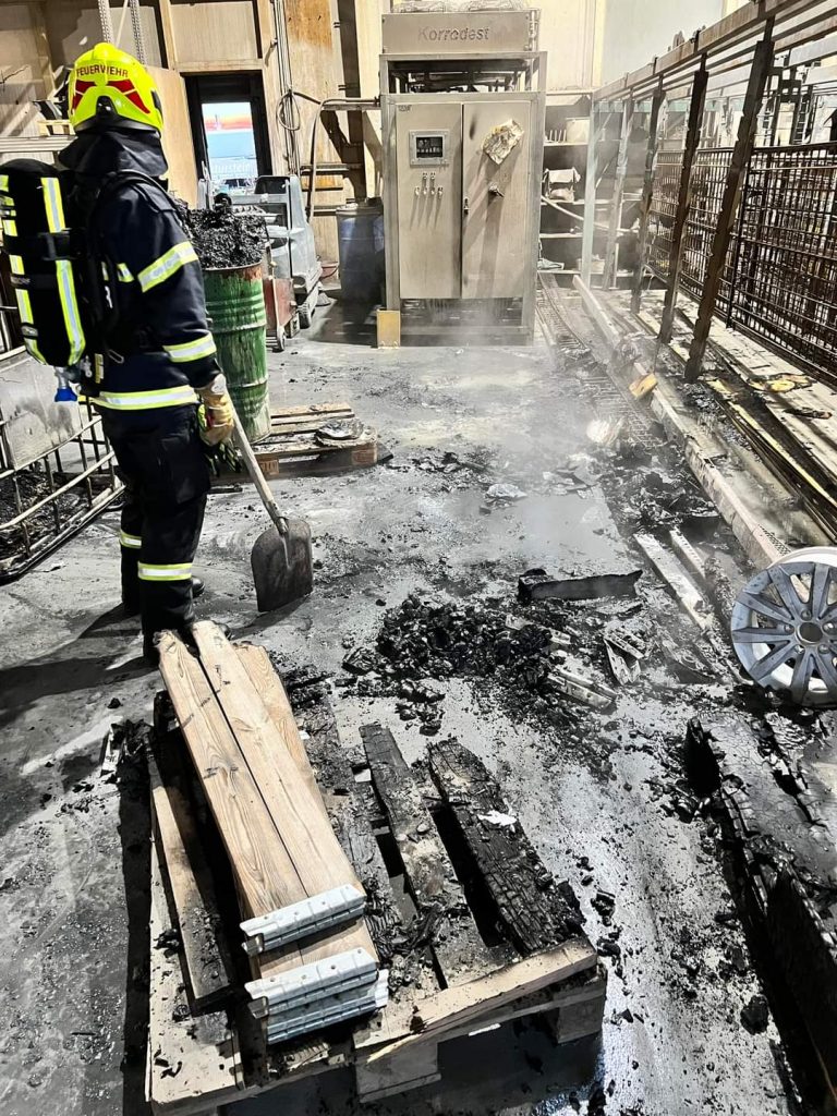 Brandeinsatz – Gebäudebrand Gewerbebetrieb